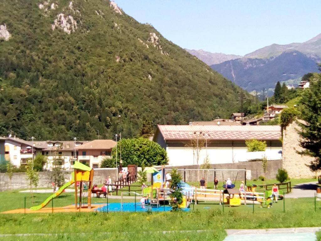Bilocale A Piazza Brembanaアパートメント エクステリア 写真